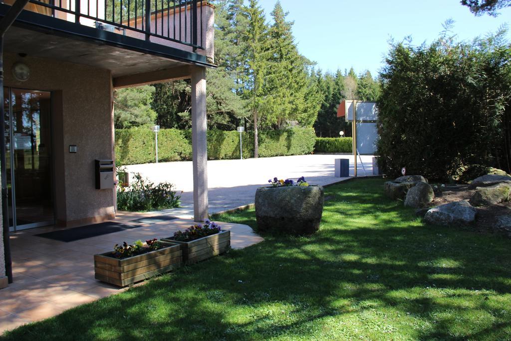 Hotel Restaurant Logis La Meridienne Anglards de Saint Flour Luaran gambar
