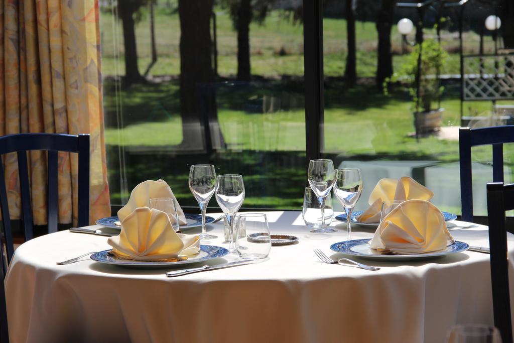 Hotel Restaurant Logis La Meridienne Anglards de Saint Flour Luaran gambar