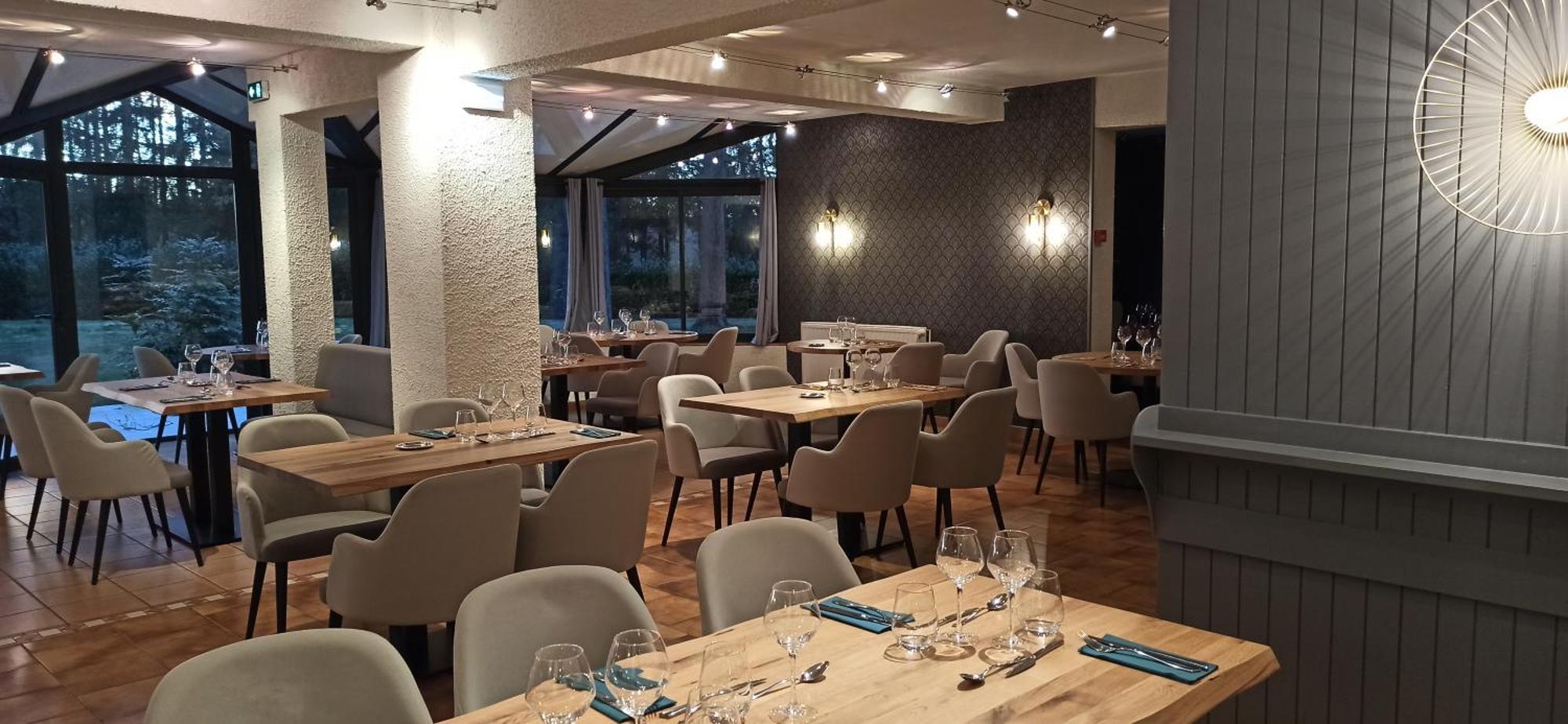 Hotel Restaurant Logis La Meridienne Anglards de Saint Flour Luaran gambar