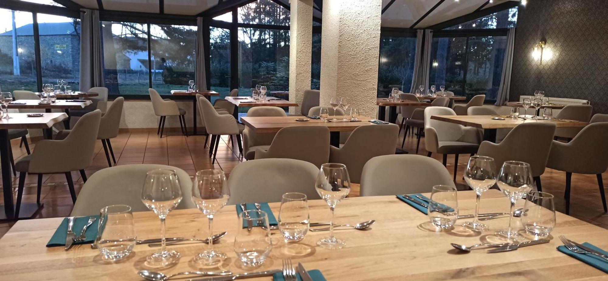 Hotel Restaurant Logis La Meridienne Anglards de Saint Flour Luaran gambar